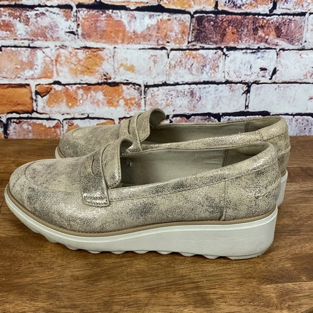 Clarks Womens Sharon Ranch Gold Metallic Platform Slip On Comfort Loafers Sz 8.5 - Picture 9 of 15